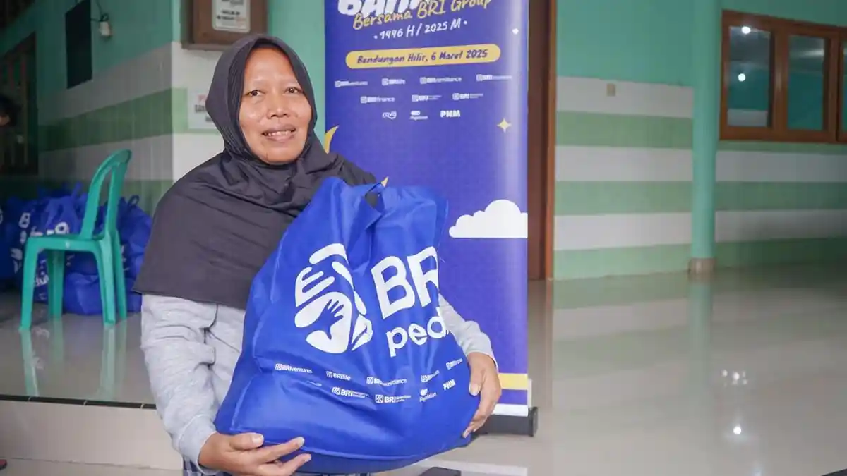 Berbagi Bahagia di Bulan Ramadan, BRI Group Salurkan 100 Ribu Paket Sembako