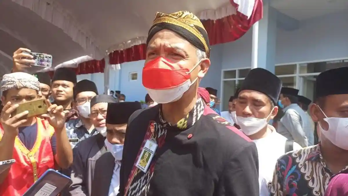 Ganjar Komentari Mbah Kholil, Warga Jepara yang Bangun Jembatan Pakai Uang Pribadi