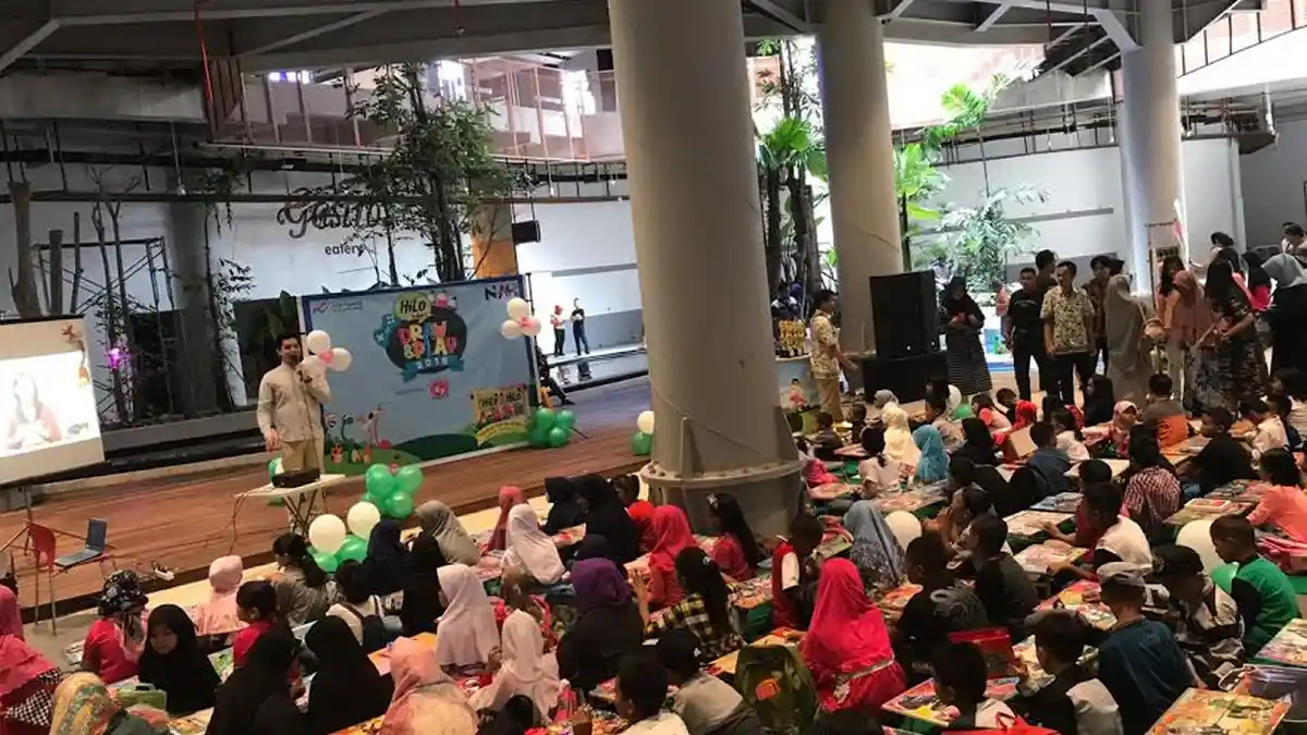 Ratus Murid SD Ikut Lomba Mewarnai di Nipah Mal Makassar
