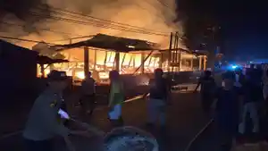 Kantor-Lurah-Tanjung-Raja-Utara-Hangus-Terbakar-pada-Malam-Iduladha-Kerugian-Capai-Rp200-Juta.jpg