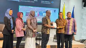 SIMPOSIUM-Simposium-bertajuk-Policy.jpg