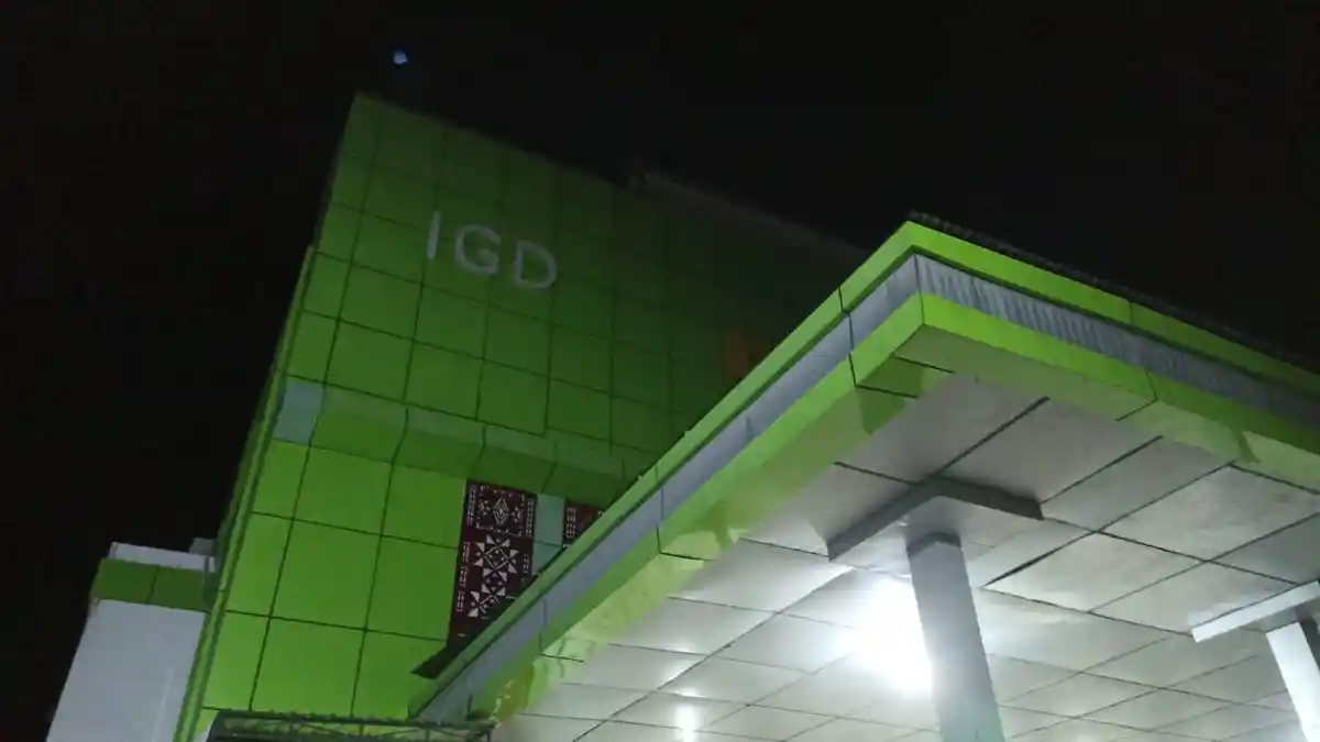 BREAKING NEWS: Warga Geliting Dilarikan ke RS Usai Kena Tembakan, Peluru Masih Ada di Dalam Pinggang