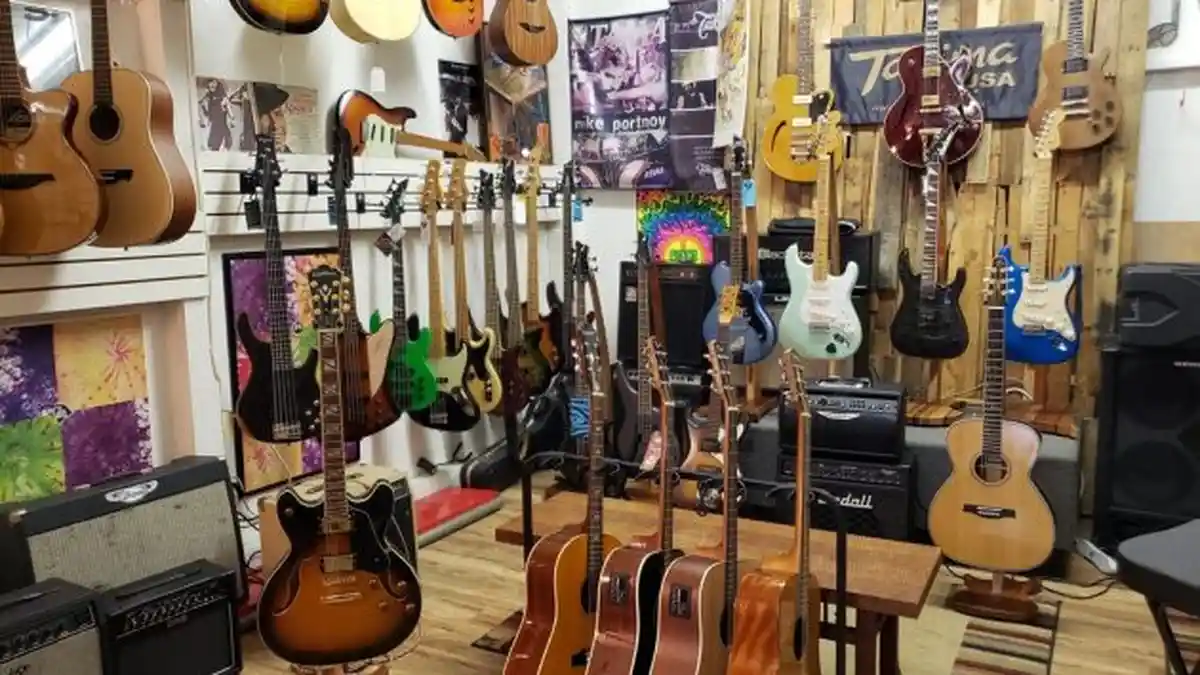 Rekomendasi 5 Toko Alat Musik Lengkap di Jogja