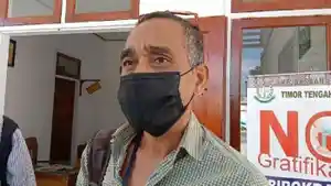 Direktur-Lakmas-CW-NTT-Viktor-Manbait-angkat-bicara.jpg