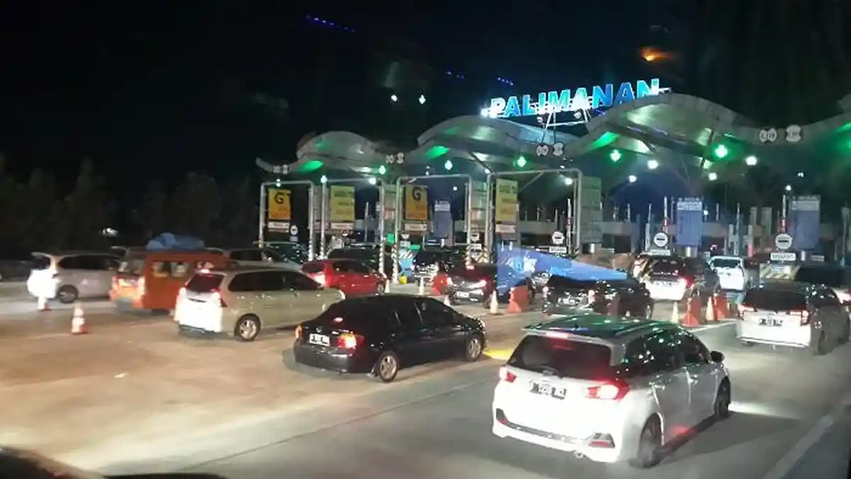 Puncak Arus Balik Diprediksi Terjadi Malam Ini, Tol Cikopo-Palimanan Terpantau Ramai Lancar