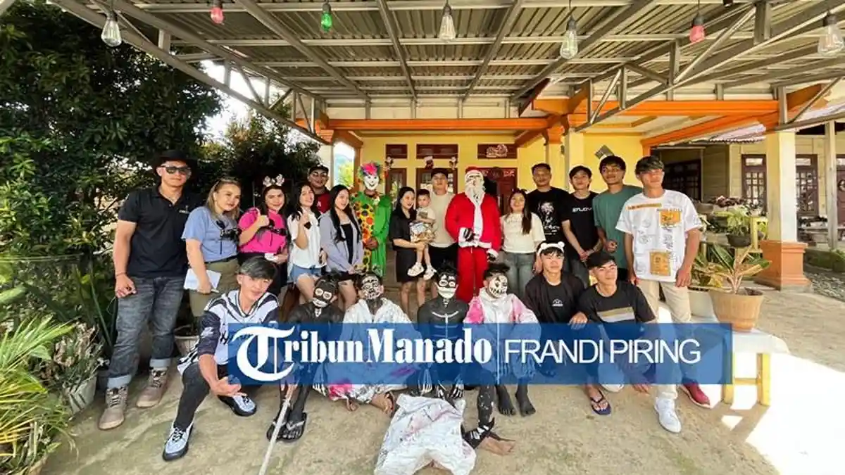 Parade Sinterklas Pemuda GMIBM Imanuel Sinsingon Meriah, Santa dan Sinter Pit Curi Perhatian