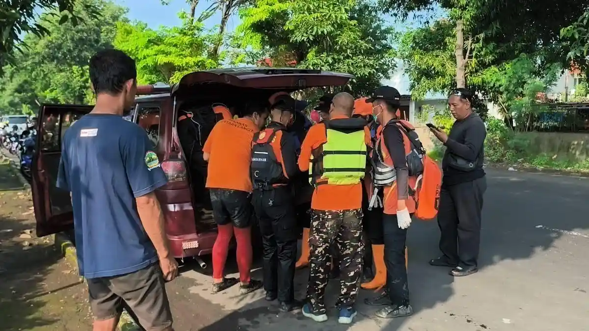 Terlacak dari KTP di Saku Baju, Misteri Pria Hanyut BKB Terkuak