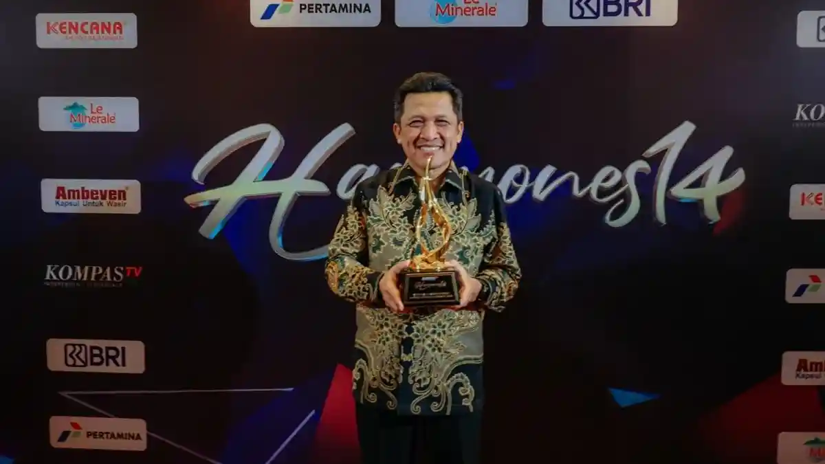 Bupati Afif Nurhidayat Raih Penghargaan atas Dedikasi Kembangkan Ekonomi Kreatif di Wonosobo