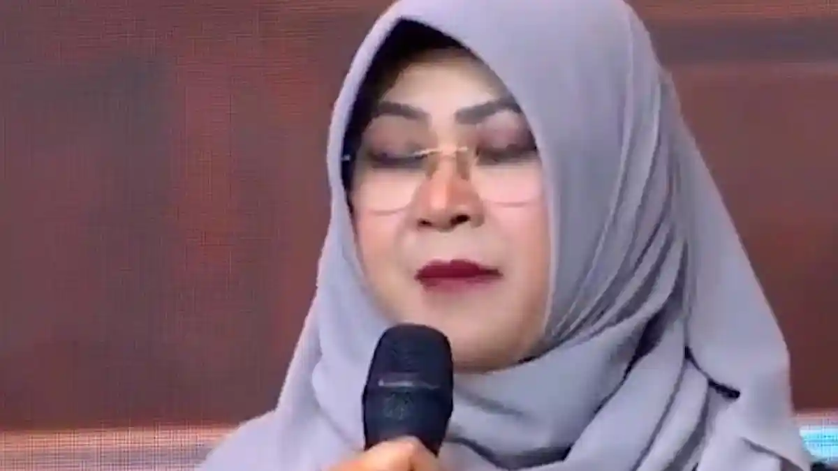 Jelang Sidang Perdana, Dokter Tifa Kirim Pesan untuk Jokowi: Harus Berani Hadir - Wartakotalive.com