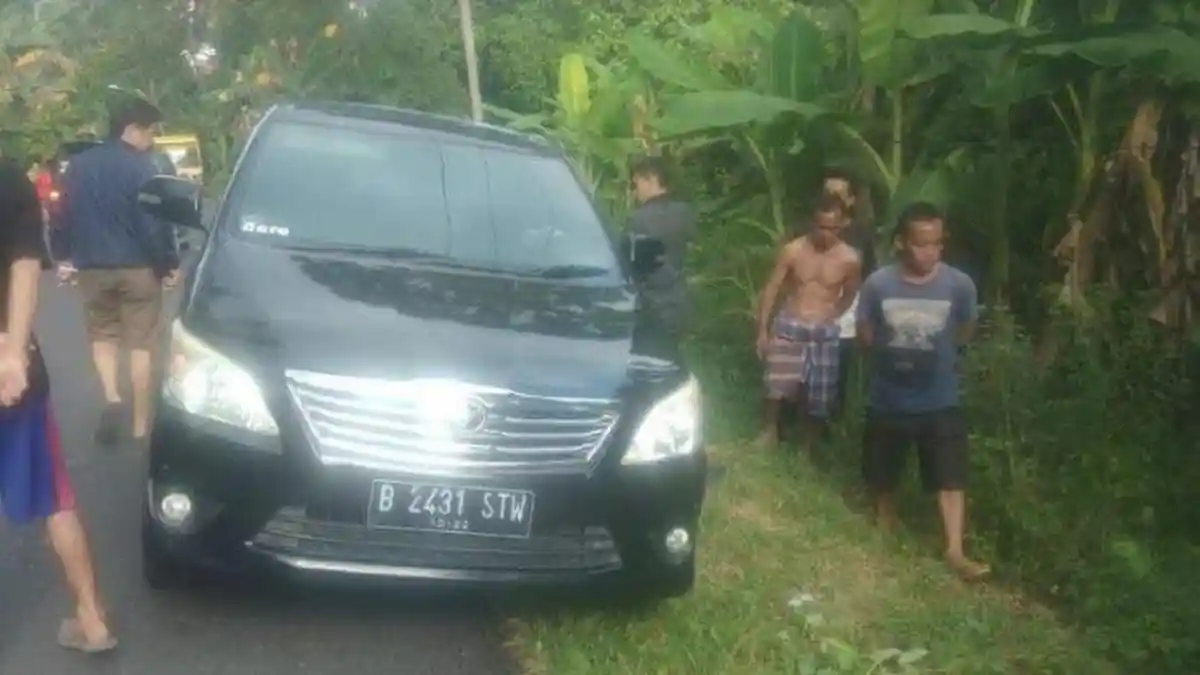 Innova Berdarah di Sumsel, Satu Keluarga Ditikam Kerabat Sendiri di Dalam Mobil