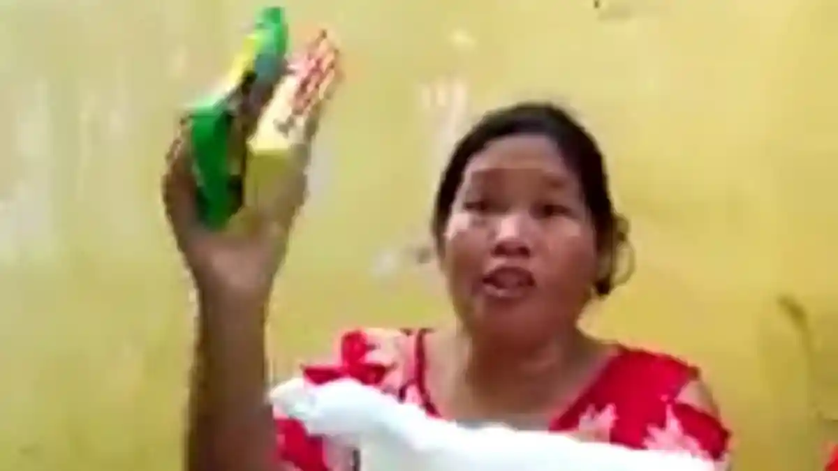 Viral Emak-emak Marah, Bawa Nama Jokowi Gara-gara Dapat Bansos Beras Seliter dan 2 Mi Instan