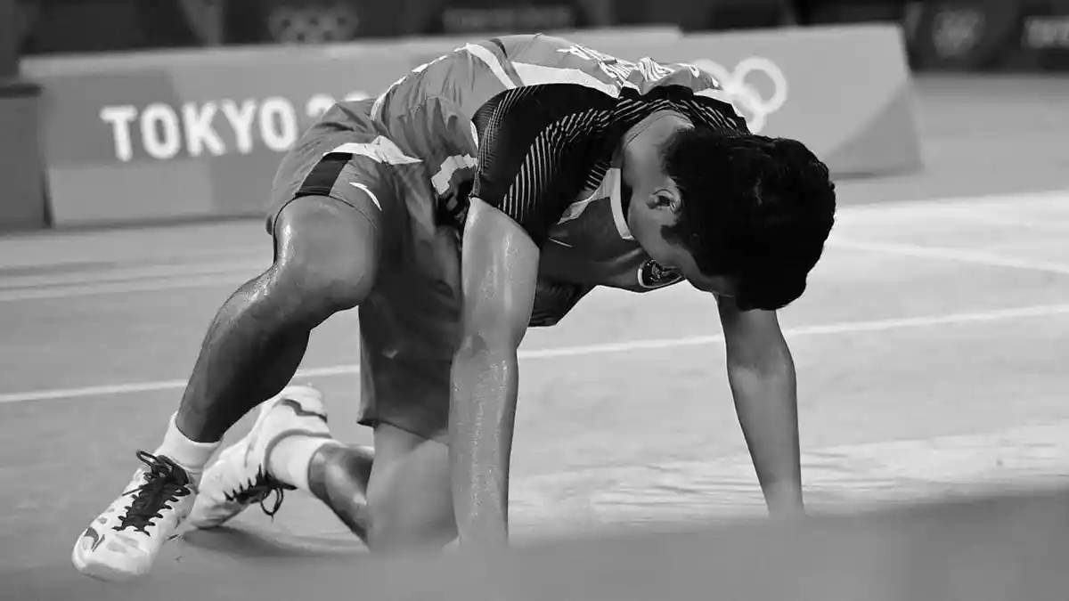 Saat Bertanding di Denmark Open, Anthony Ginting Tiba-tiba Sakit Pinggang dan Terpaksa Mundur