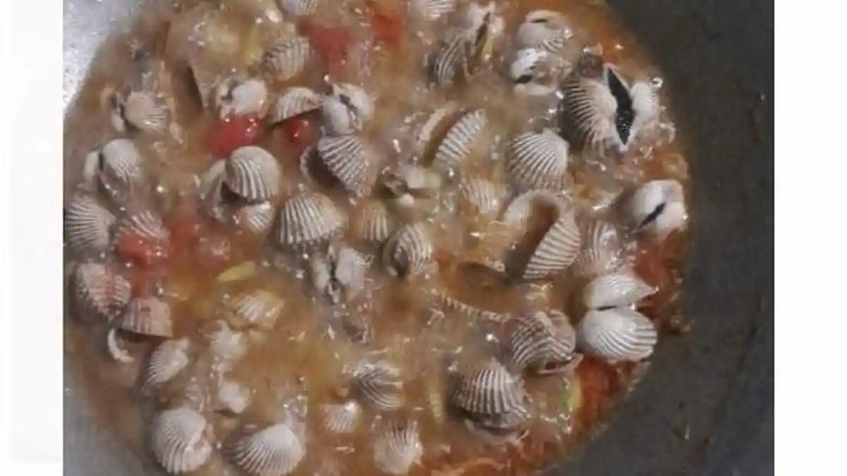 Kuliner Khas Kupang, Yang Lagi Kolestrol Makan Rem Rem, Makan Kerang Oebelo Deng Sukun Goreng