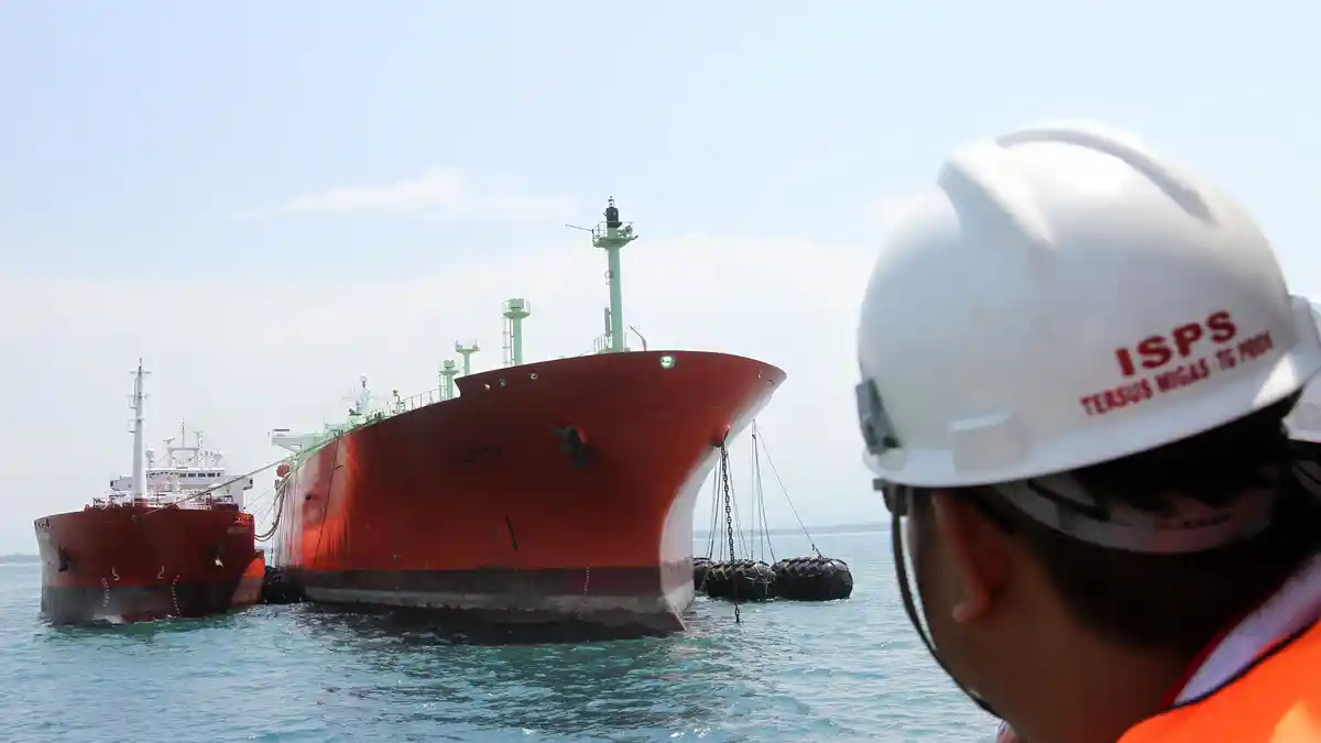 PNS Batam Keruk Rp1,3 Triliun dari Penggelapan BBM