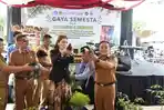 Bupati-Kuningan-H-Dian-Rachmat-Yanuar-mengajak-pelajar-di-Kuningan.jpg