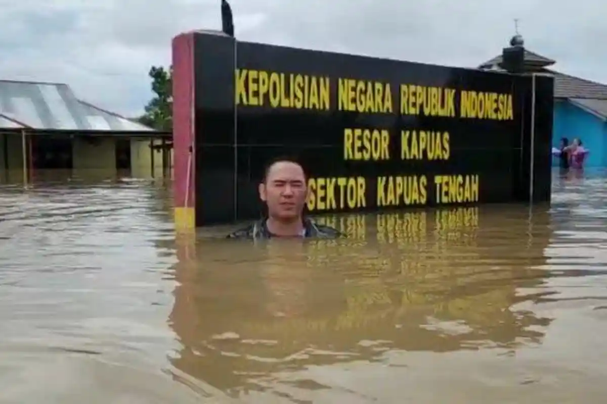Banjir di Kapuas Tengah Kalteng Capai Ketinggian 2,5 Meter, Ribuan Warga Mengungsi