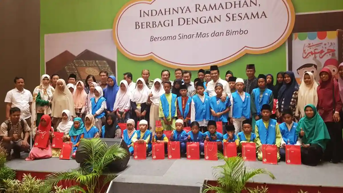 APP - Sinar Mas Selenggarakan Buka Bersama Bimbo dan Donasikan Ribuan Al Quran