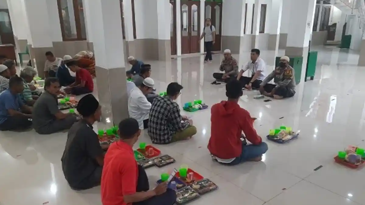 Giat Ramadan bareng Bhabinkamtibmas, BPJamsostek Kebon Sirih Sosialisasikan Progam Jaminan Sosial