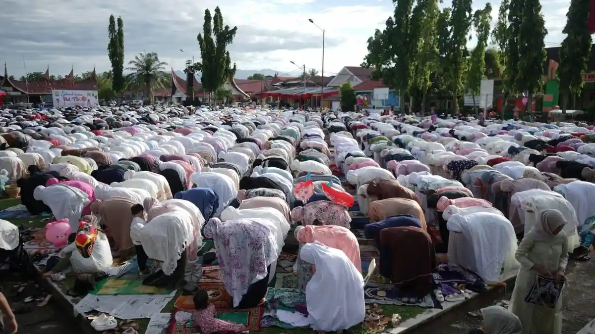 Berikut Tata Cara Salat Idul Fitri Dilengkapi Niat Tersedia dalam Bahasa Arab, Latin dan Artinya