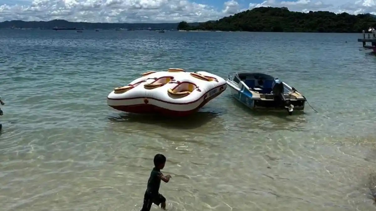 Kunjungan Wisata Pantai Mutun Turun 70 Persen di Awal Libur Lebaran, Pengelola Ungkap Penyebab