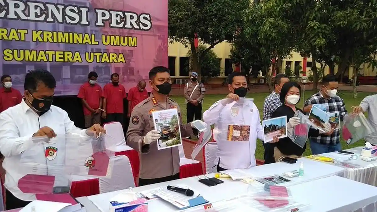 Polisi Ungkap Peran 8 Tersangka Terkait Tenggelamnya Kapal PMI