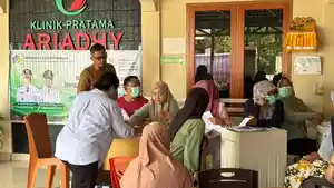 Suasana-pelayanan-KB-gratis-di-kelurahan-Sinindian-Kotamobagu-GFGFHUY78678JJGH.jpg