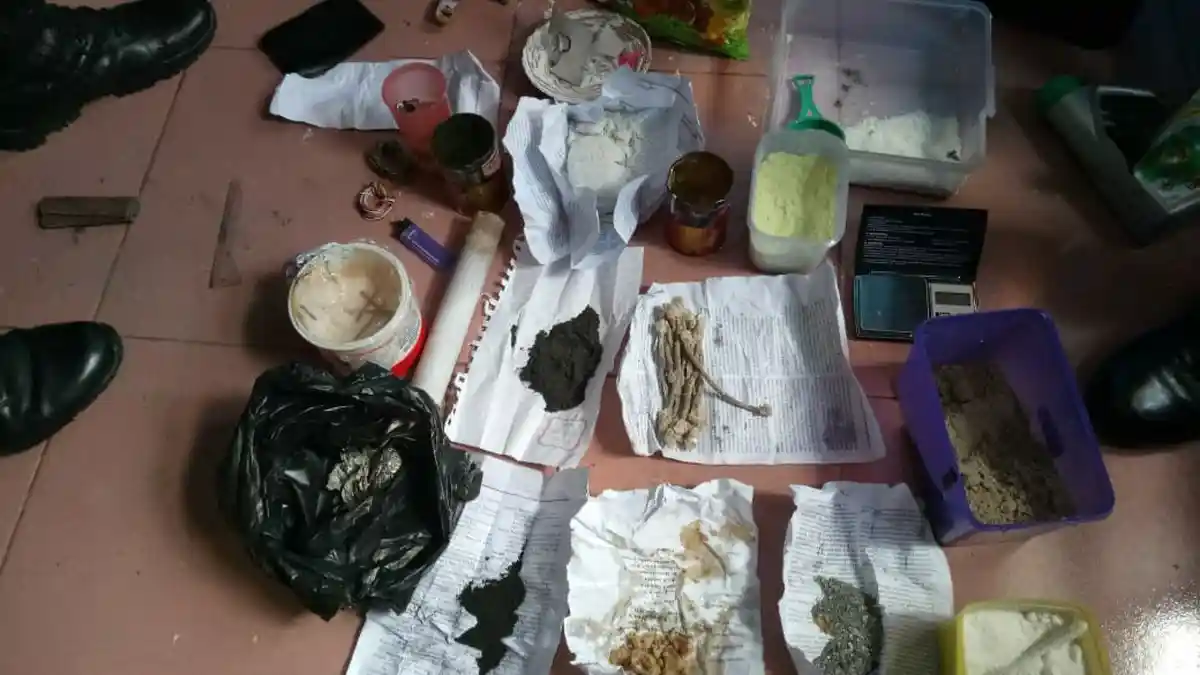 Polisi Temukan Bahan Pembuat Bom dan Granat Rakitan dari Terduga Teroris yang Ditangkap di Unri