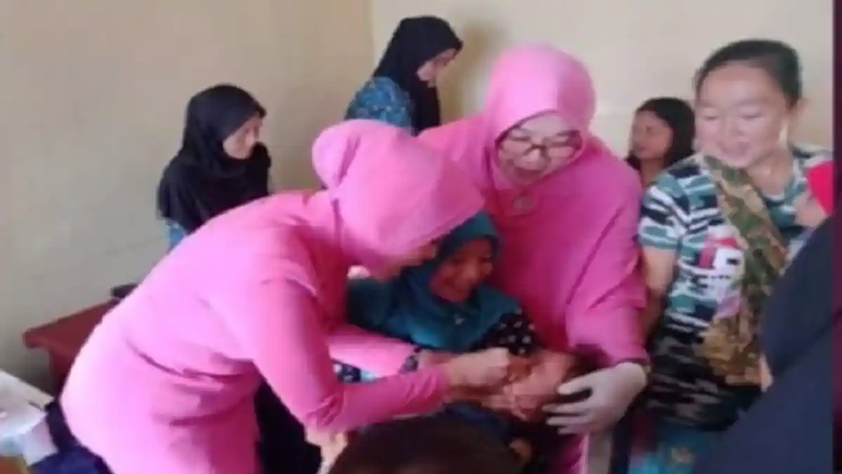 FKPI Ajak Eleman Masyarakat Bersama Peduli Posyandu, Tempat Berkumpul Masyarakat Pra Sejahtera - kma-series-2.jpg
