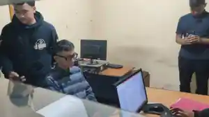 Pria-yang-melakukan-pemalakan-terhadap-pengemudi-mob.jpg
