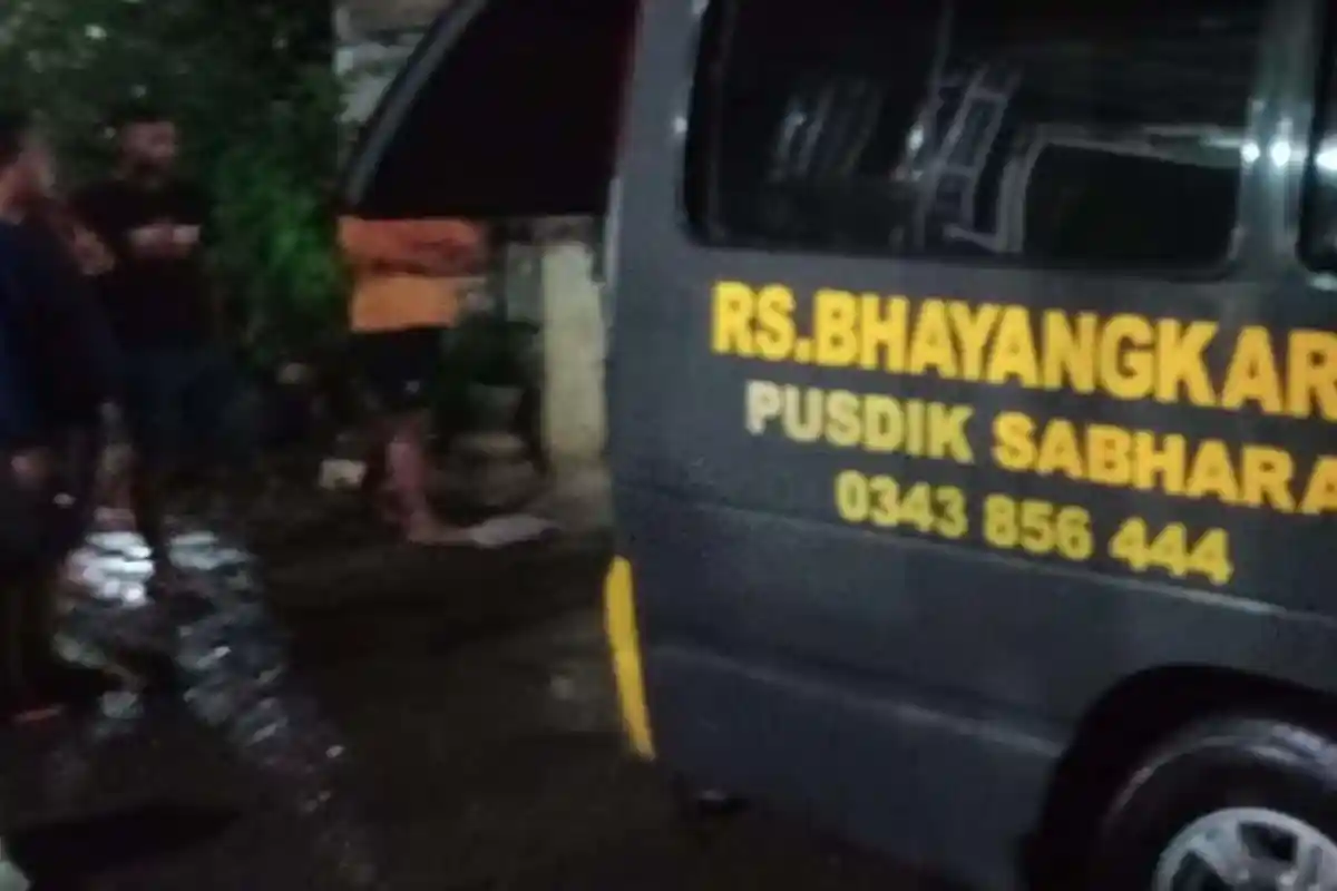 BREAKING NEWS : Bapak di Sidoarjo Diduga Dihabisi Putranya Sendiri, Bersimbah Darah di Rumah