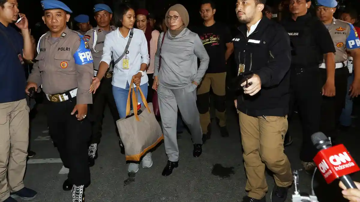 Ratna Sarumpaet Ditangkap Polisi, Kuasa Hukum : Bukan Kabur, Tapi Ada Undangan