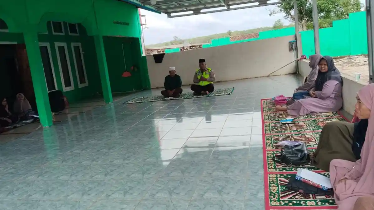 Momen Ramadan, Polres Way Kanan Edukasi Warga Lewat Program Polantas Menyapa