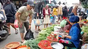 Suasana-Pasar-Masomba-Jalan-Tanjung-Panginpufanf.jpg