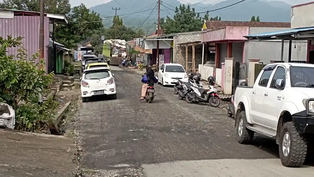 Jalan Rusak Padang Lekat Diperbaiki, Dinas PUPR Kepahiang Targetkan Minggu Ini Tuntas