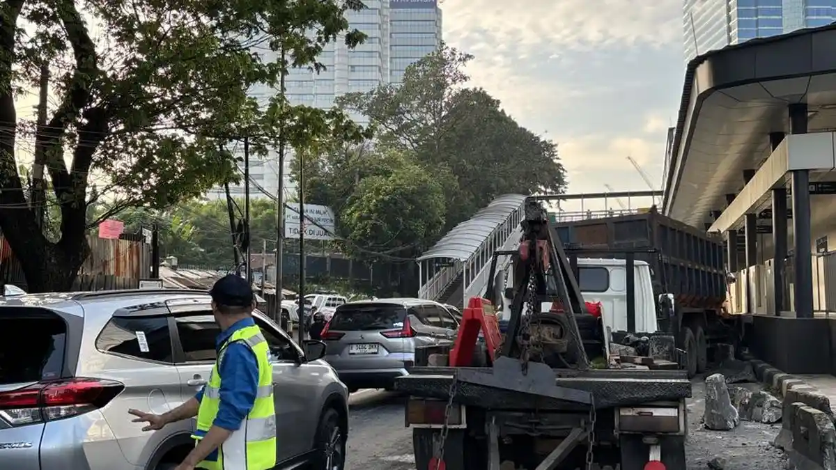 Info Arus Lalu Lintas Jakarta 20 Juni 2025: Truk Mogok hingga Kecelakaan di Gatot Subroto