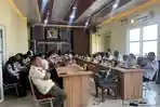 Anggota DPRD Morowali Utara I Made Karsana Bahas Substansi RTRW 2025–2045 Bersama Dinas PU