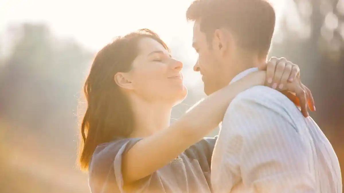 Ramalan Zodiak Cinta Hari Ini 15 November 2023, Gemini Dikejutkan, Sagitarius Tersipu Malu