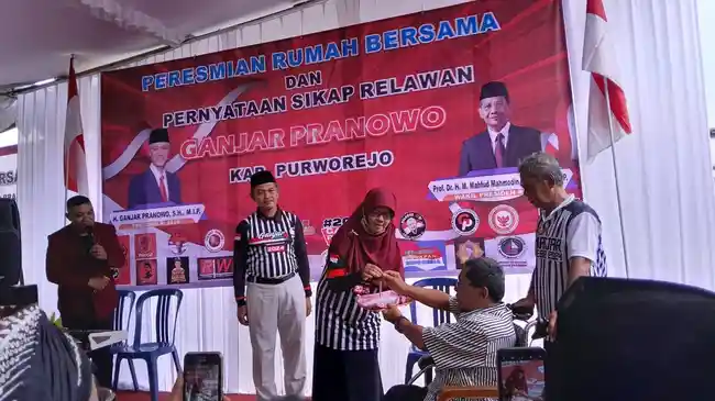 Ini-Komitmen-Keluarga-Besar-di-Purworejo-Jika-Ganjar-Pranowo-Terpilih-Jadi-Presiden-RI.jpg