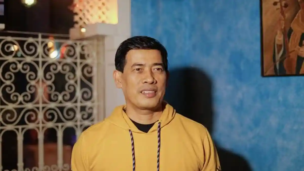 Garap Film 'The Other Side', Jejak Pertama Pengacara Achmad Rifai ...