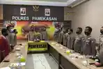jajaran-polres-pamekasan-saat-mengikuti-video-conference-commander-wish-kapolri.jpg