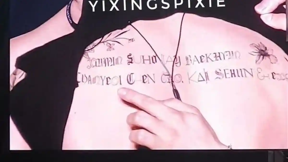 Suho Perlihatkan Tato 9 Member EXO di Punggungnya, Penggemar Terkejut dan Histeris!