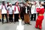 Komunitas Bangga Demo Pilkada Damai di KPUD DKI