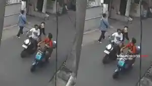 SIRAM-AIR-KERAS-Rekaman-CCTV-pelaku-menyiram-air-keras-Cengkareng.jpg