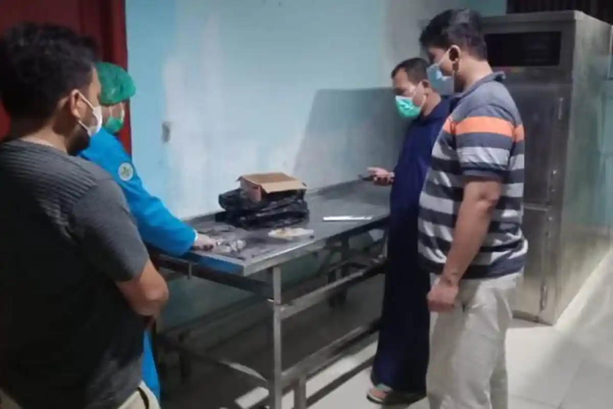 Polsek Sukarame Bawa Temuan Janin Bayi ke RSUDAM untuk Diautopsi