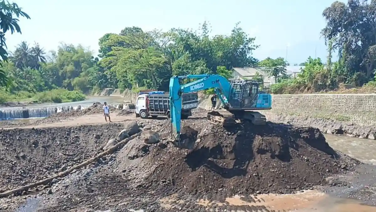 Jelang Musim Hujan Pemkab Banyuwangi Normalisasi Dam Garit Alas Malang 
