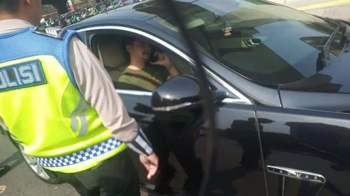 Perluasan Ganjil Genap di Jakarta, Suami Dewi Perssik Kena Tilang