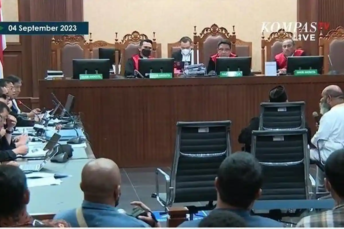 Kronologi Lukas Enembe Mengamuk di Ruang Sidang Sembari Keluarkan Kata-kata Kasar