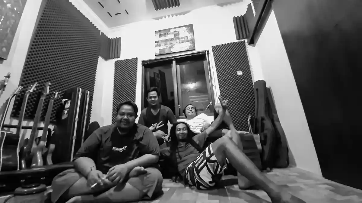 Lama Hibernasi, Morelia Launching Single Pencipta Kenangan
