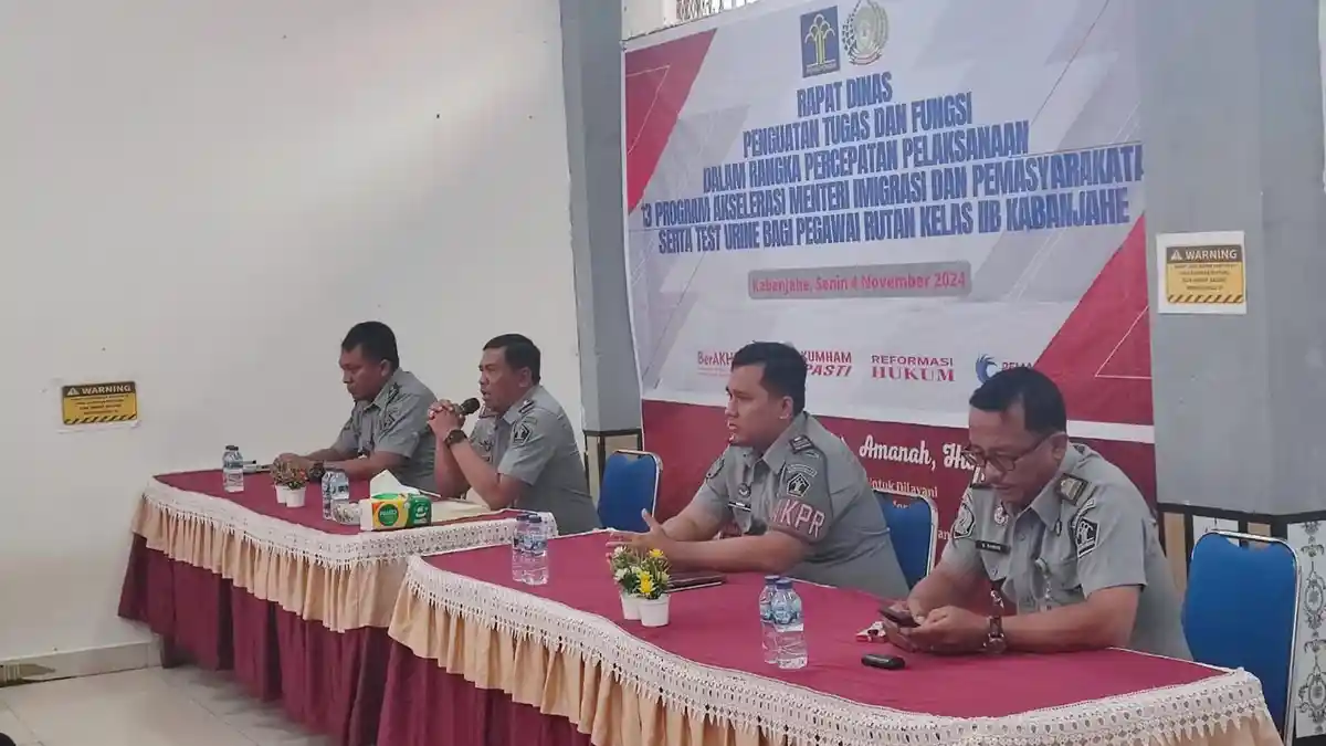 Rutan Kabanjahe Gelar Rapat Dinas Penguatan Tugas dan Fungsi Serta Test Urine Bagi Pegawai