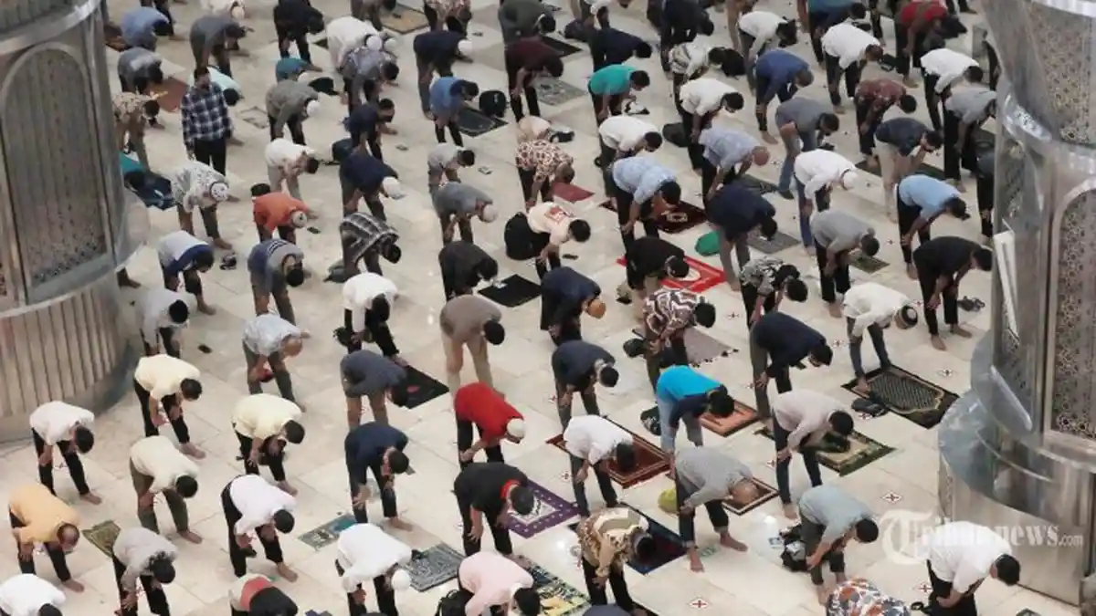 Berikut Niat Sholat Jumat Lengkap Beserta Tata Cara dan Syarat Sahnya